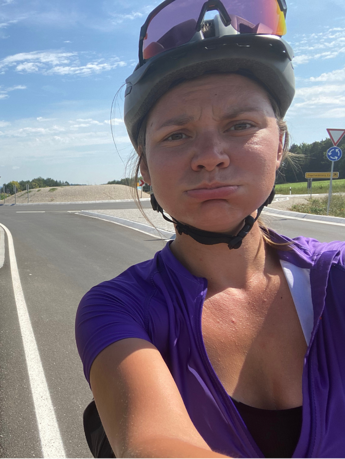 Photo de Pauline Delefortrie fondatrice de Musclooor qui confectionne les barres de céréales maison !